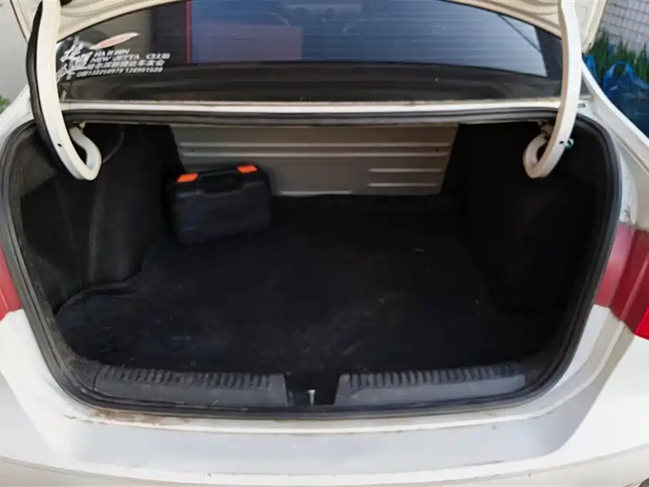 Volkswagen Jetta 2013 1.6L Manual Comfort фото 4