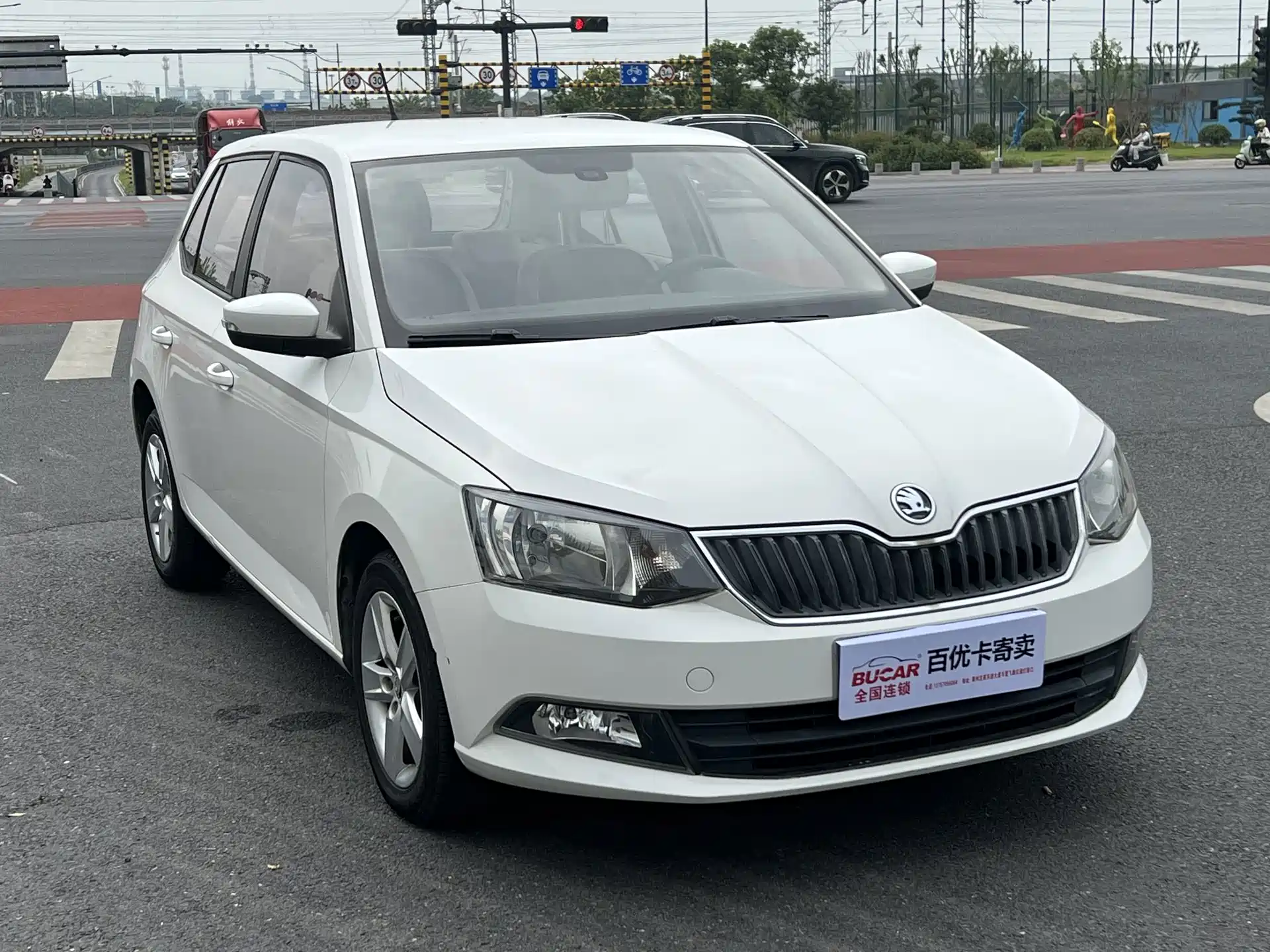 Фото 6 - Škoda Fabia