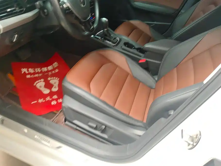 Volkswagen Lavida 2019 280TSI DSG Luxury Edition China VI фото 9