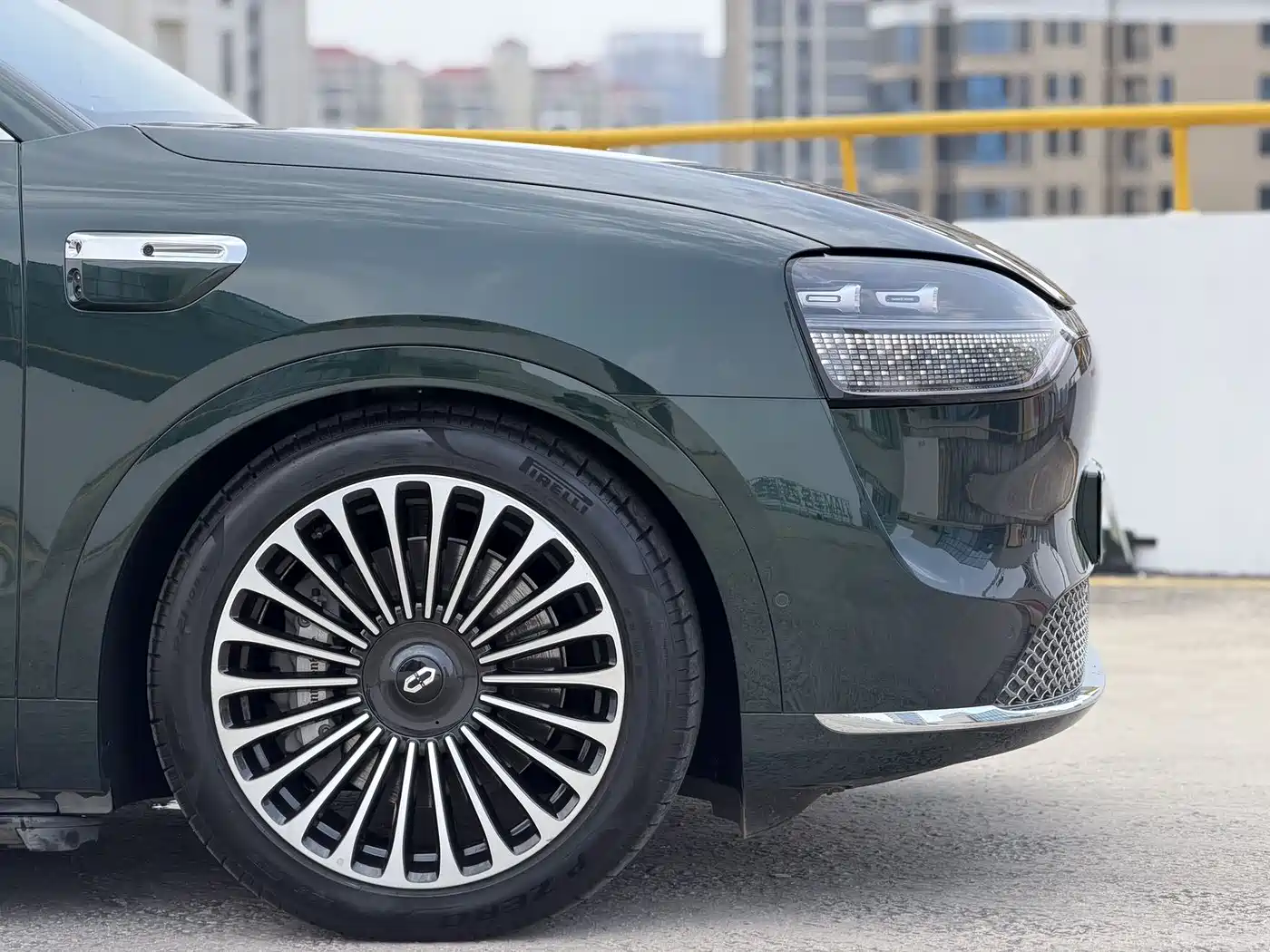AITO Wenjie AITO M9 2025 Pure Electric Ultra 100kWh 6-Seater фото 11