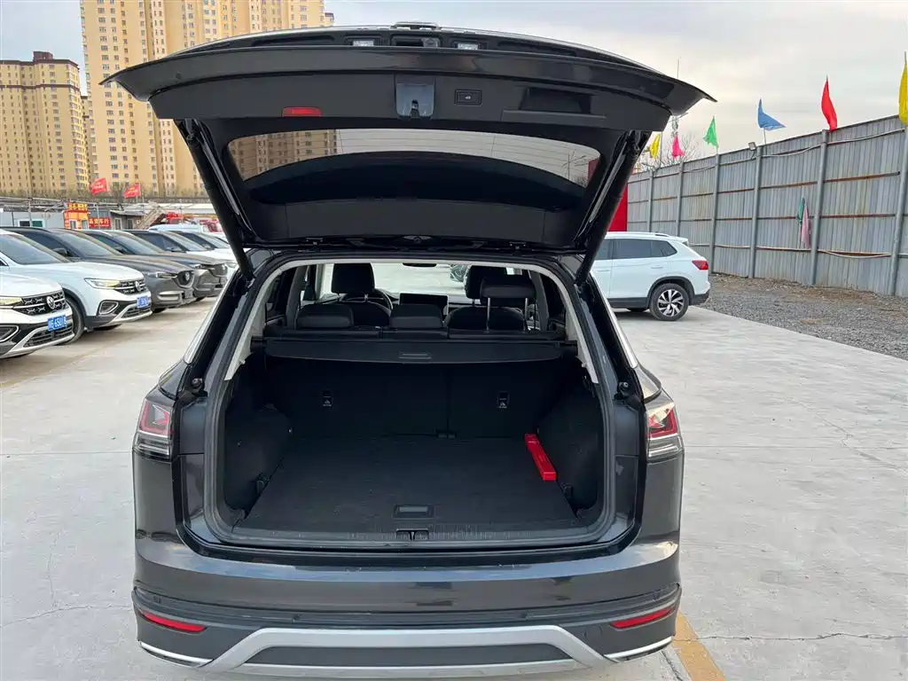 Volkswagen Tayron 2023 280TSI 2WD Luxury Plus Advanced Edition фото 12
