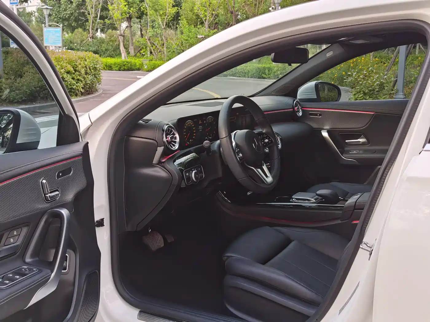 Mercedes-Benz A-Class 2022 Facelift A 180 L Sport Sedan фото 4