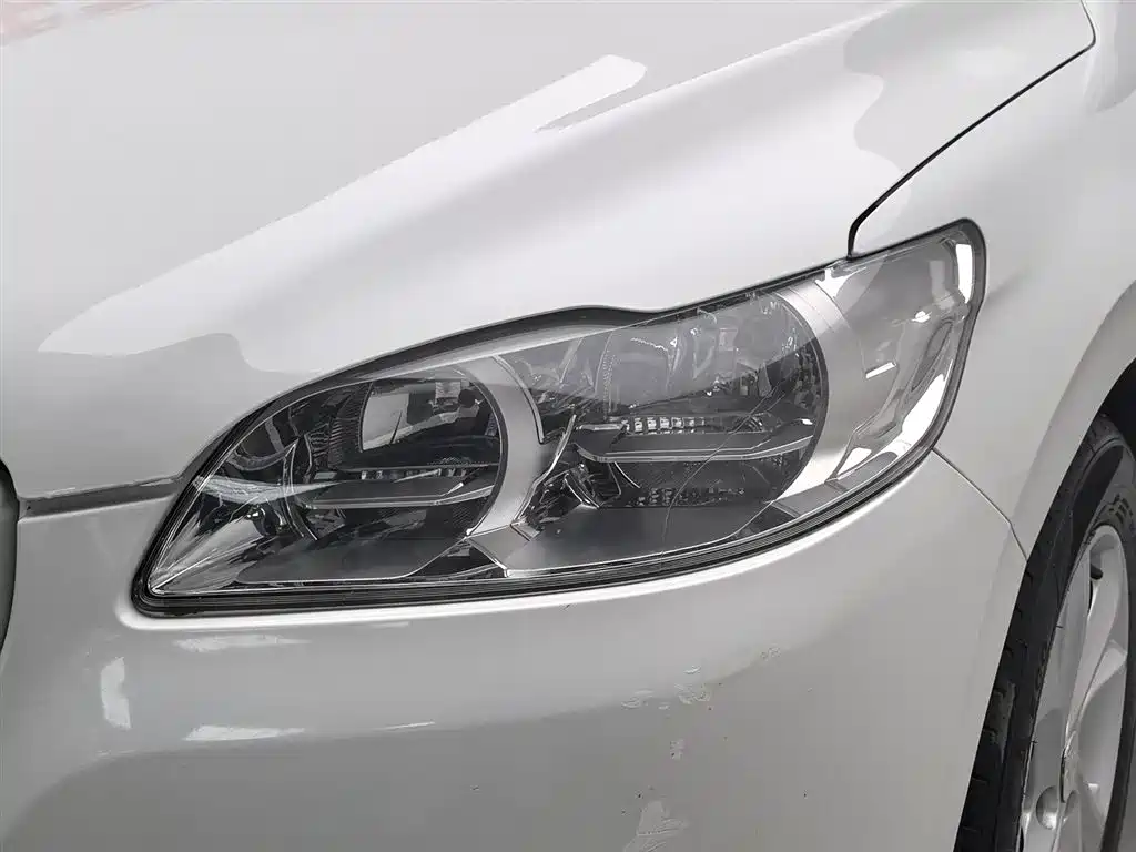 Peugeot 301 2016 1.6L Manual Comfort Edition фото 7