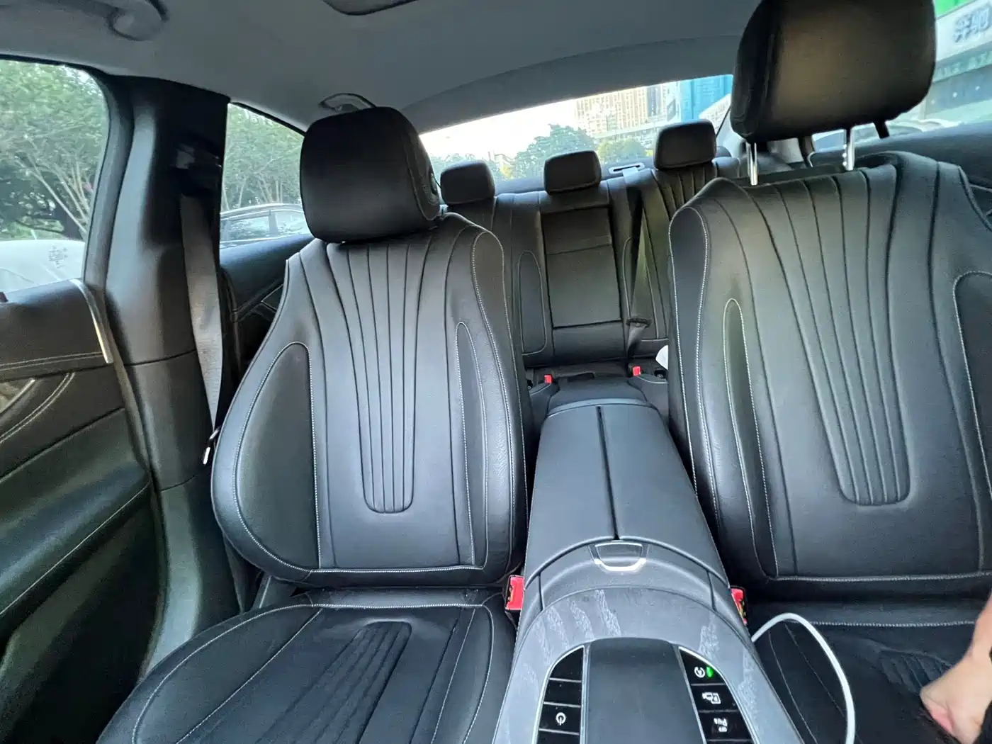 Mercedes-Benz CLS 2023 Model CLS 300 Sport Version фото 6