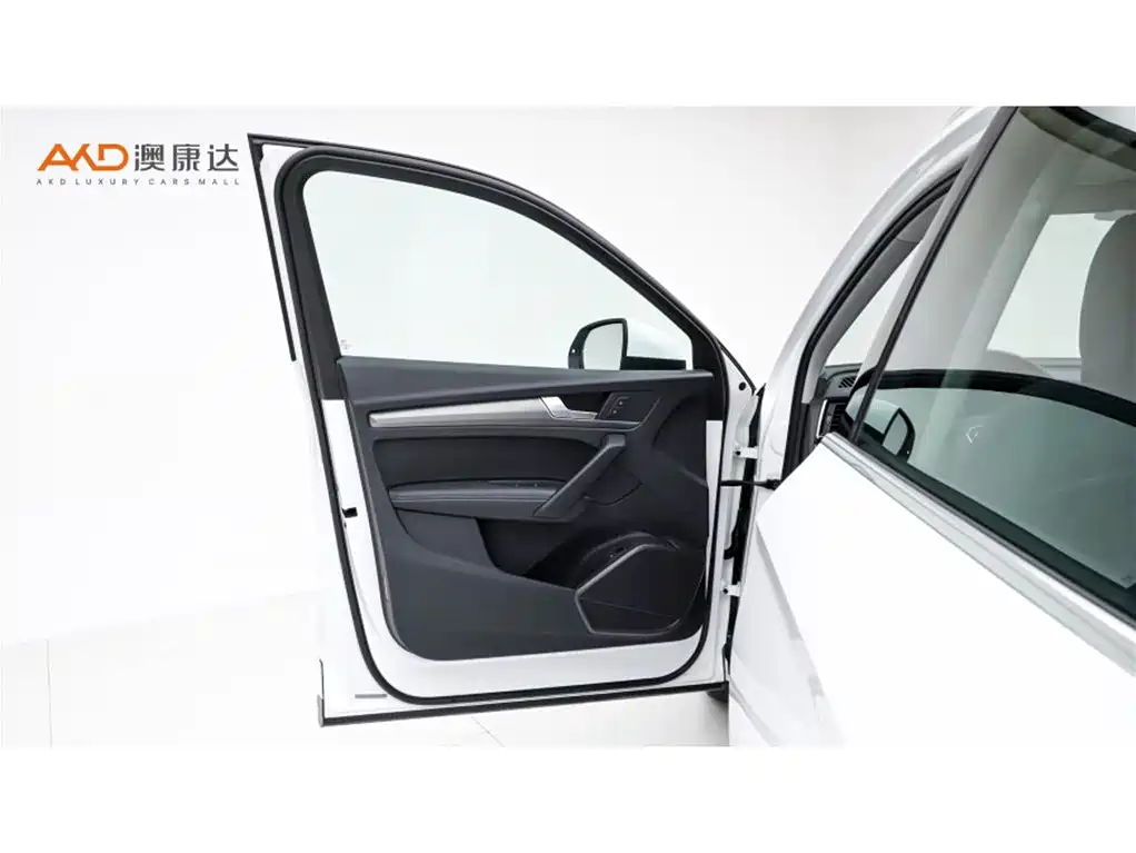 Audi Q5L 2022 40T Luxury Dynamic фото 10