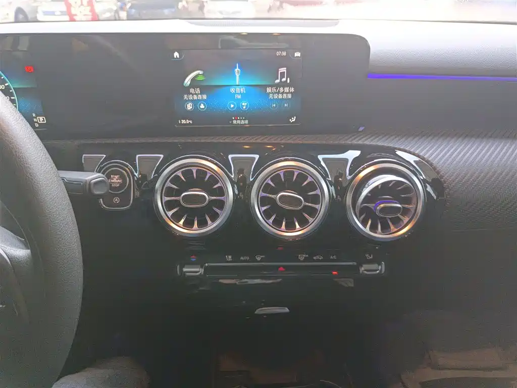 Mercedes-Benz A-Class 2019 A 180 L фото 13