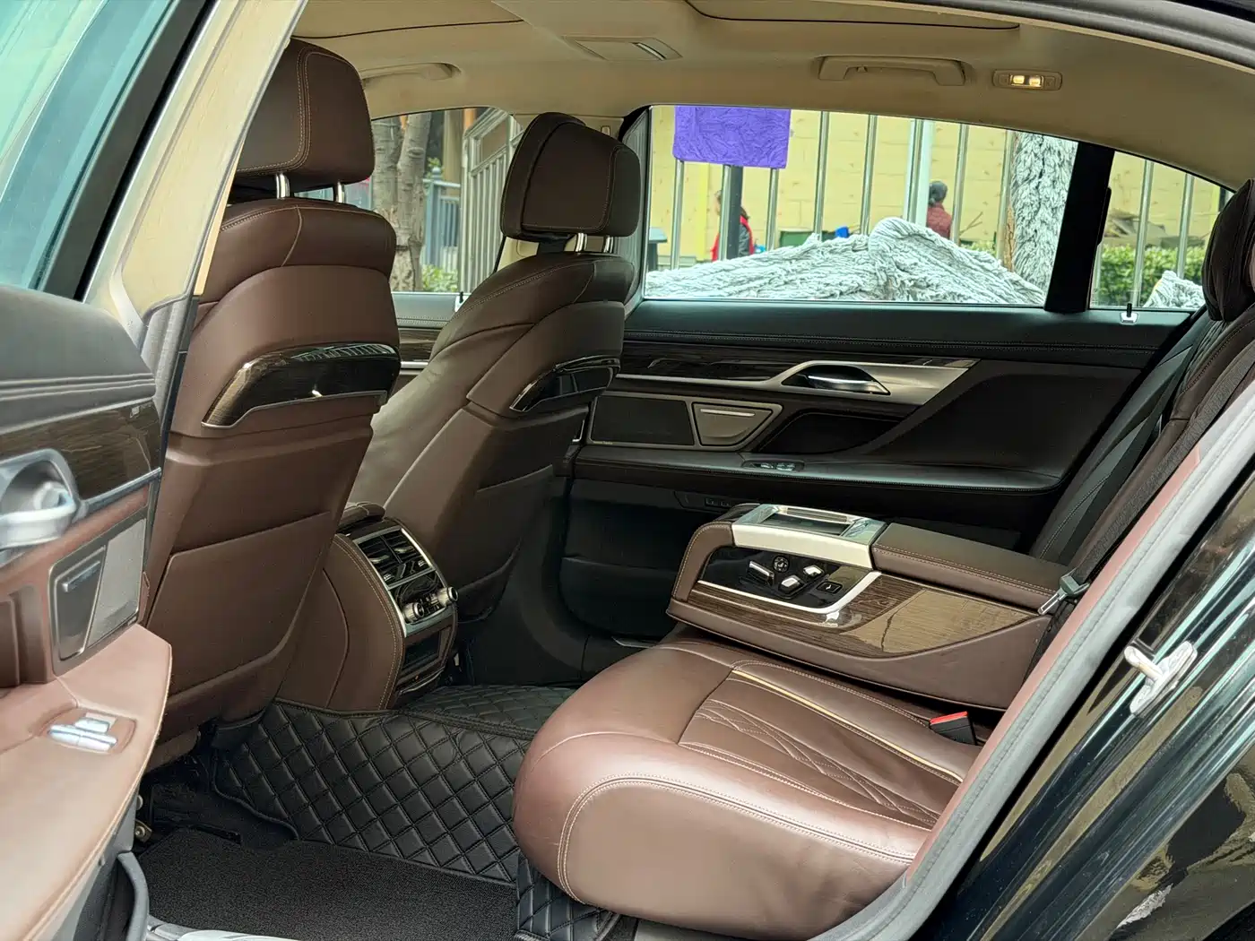 BMW 7 Series 2019 730Li Luxury Package фото 10