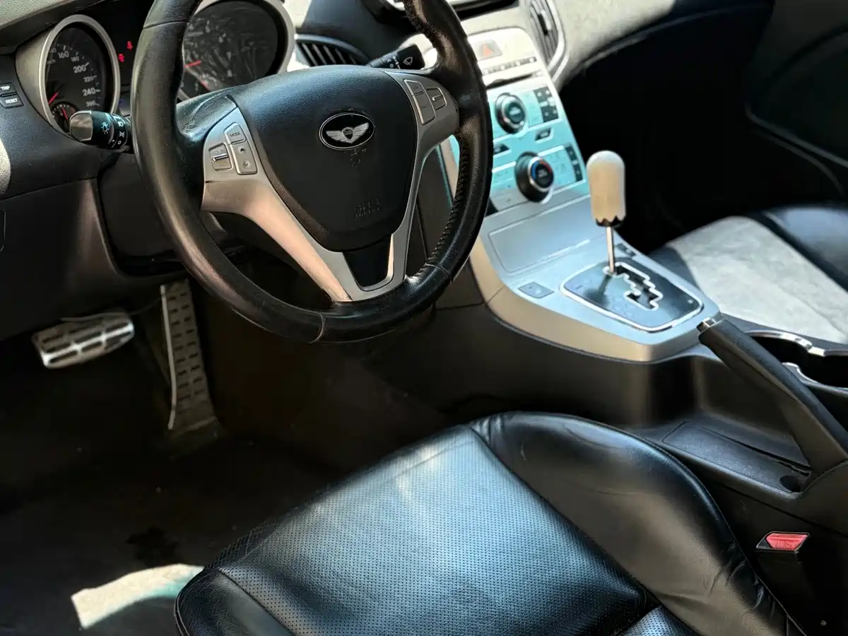 Hyundai Genesis Coupe 2009 2009 2.0T Automatic Elegant Edition
