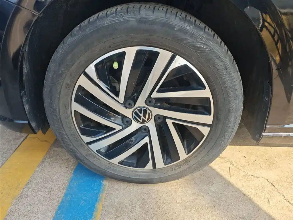 Volkswagen Lavida 2023 280TSI DSG Comfort Edition фото 25