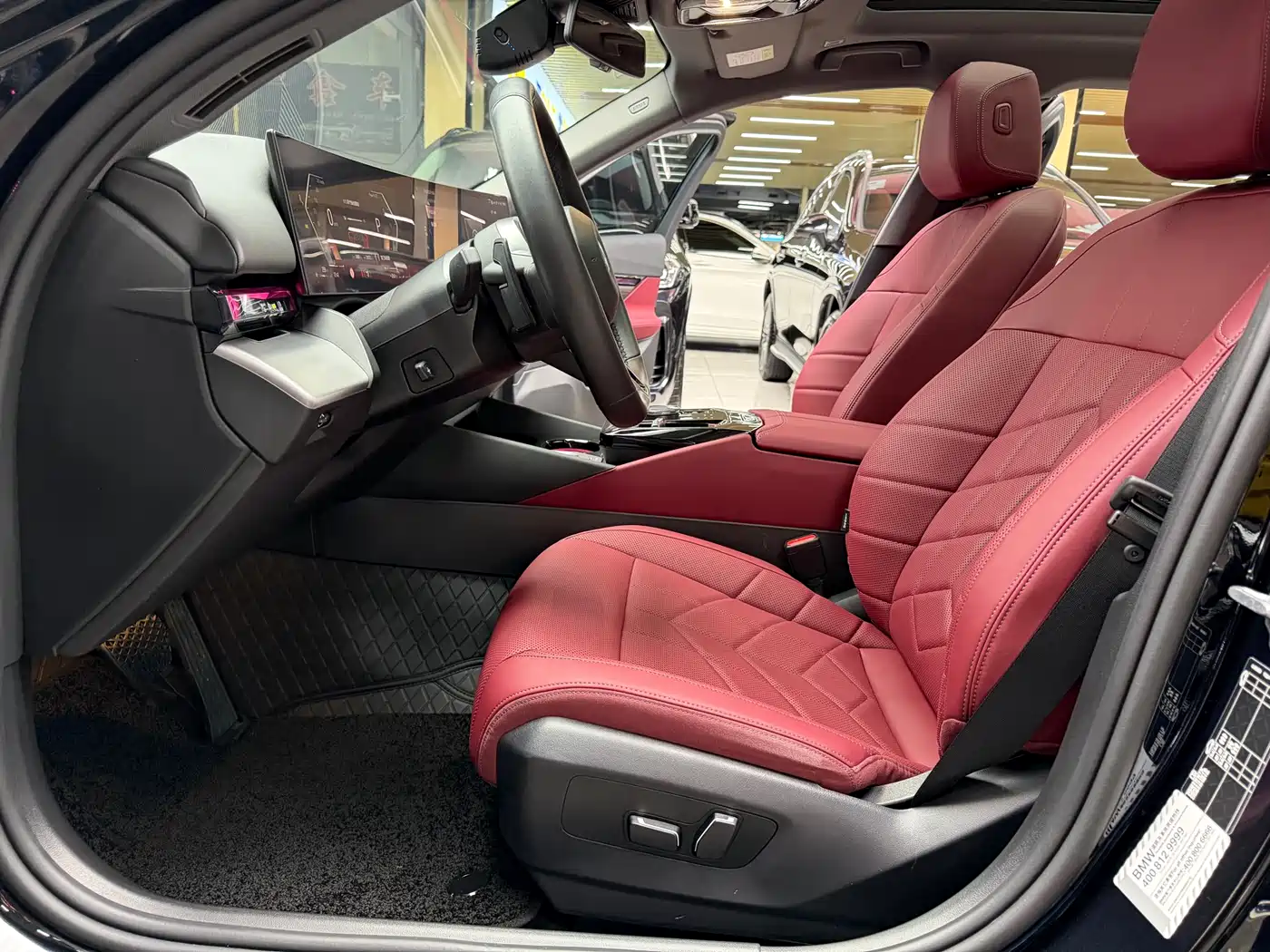 BMW 5 Series 2025 530Li Leading M Sport Package фото 7
