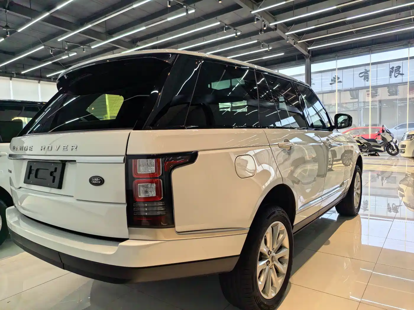 Land Rover Range Rover 2013 NA 5.0 V8 Vogue фото 4