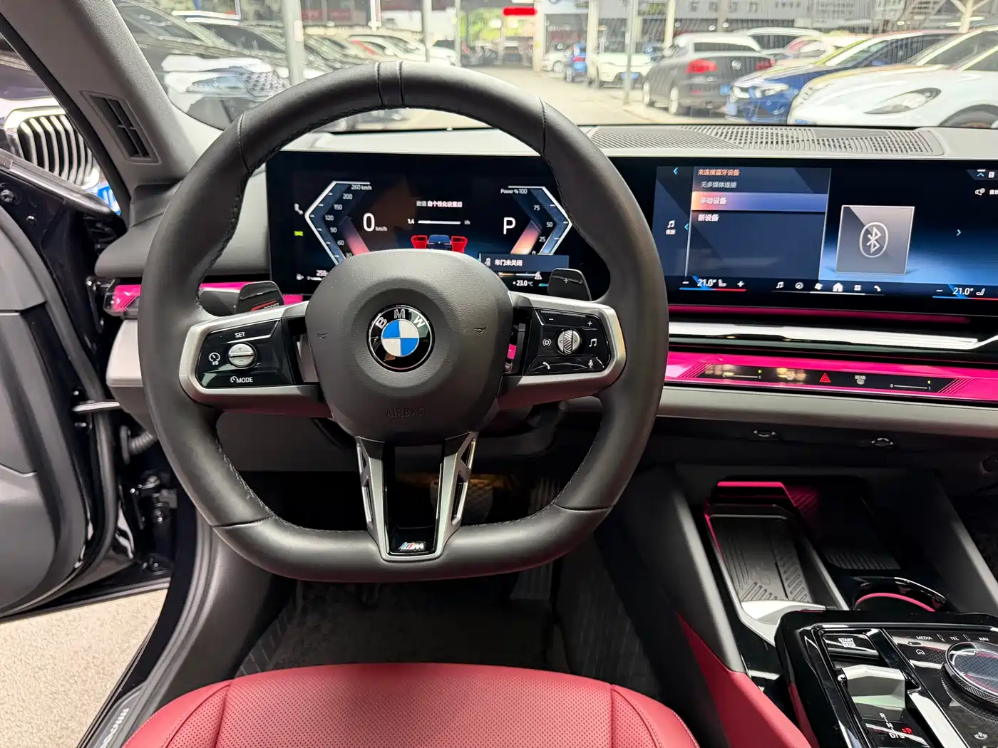 BMW 5 Series 2025 530Li Leading M Sport Package фото 16