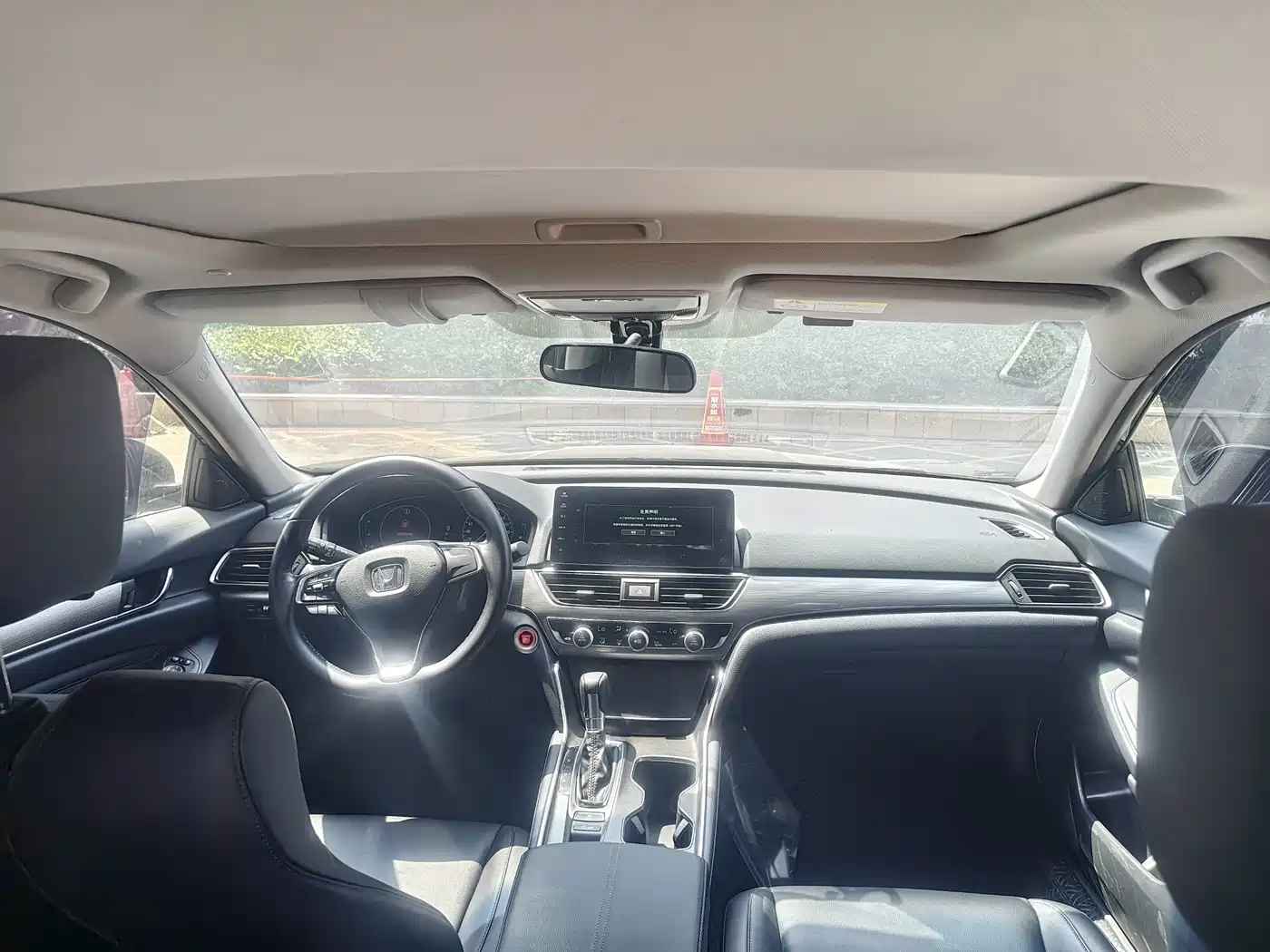 Фото 6 - Honda Accord