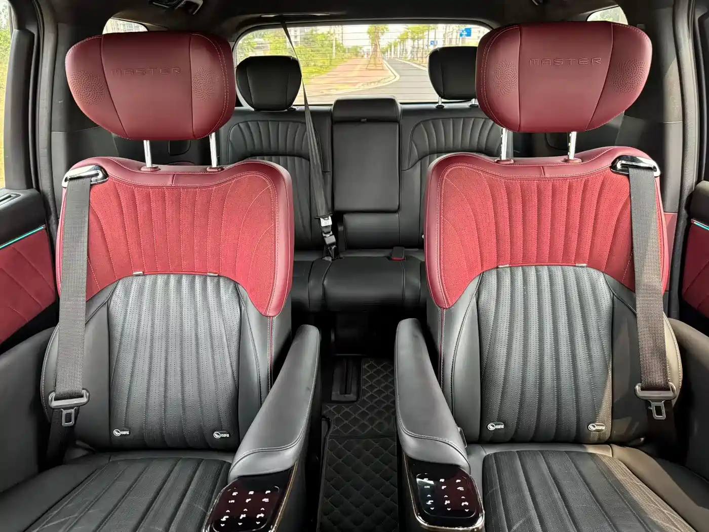 GAC Trumpchi Trumpchi M8 2023 Model Master Series 400T Flagship Edition фото 8