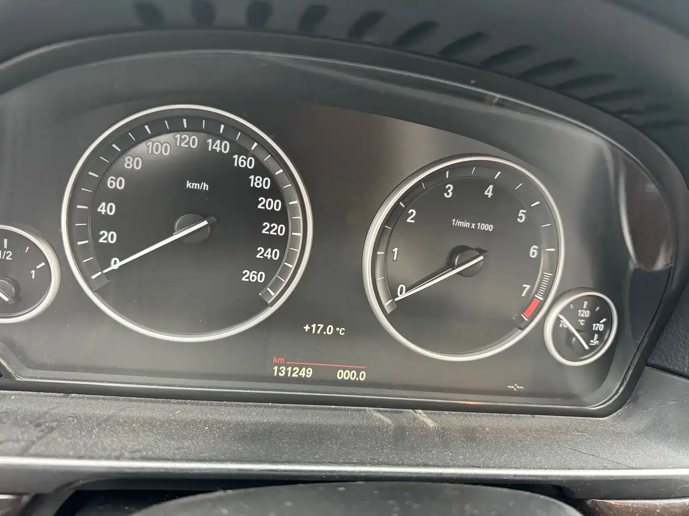 BMW 5 Series 2014 525Li Leading фото 8