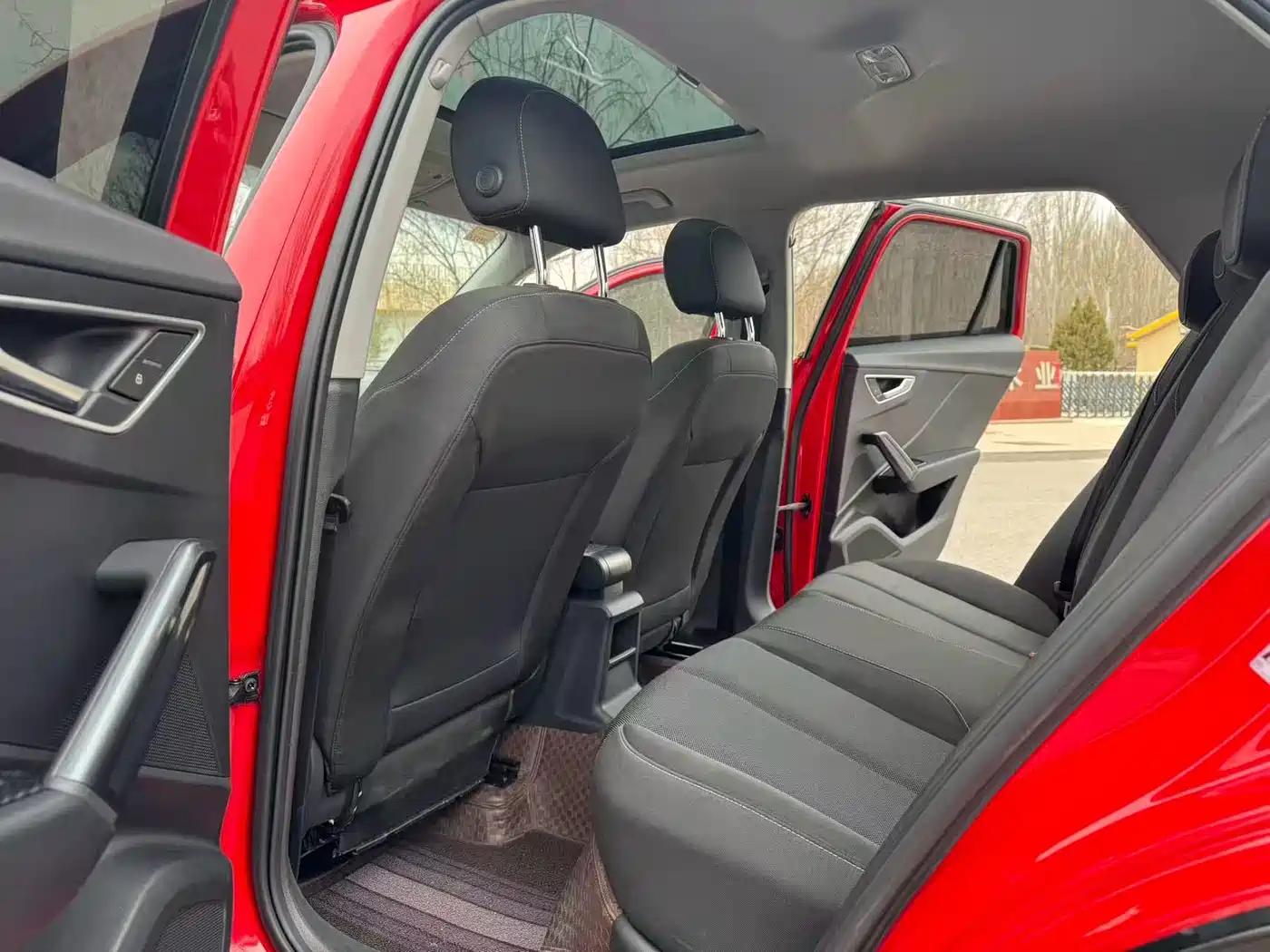 Audi Q2L 2018 35 TFSI Launch Exclusive Edition China VI фото 6