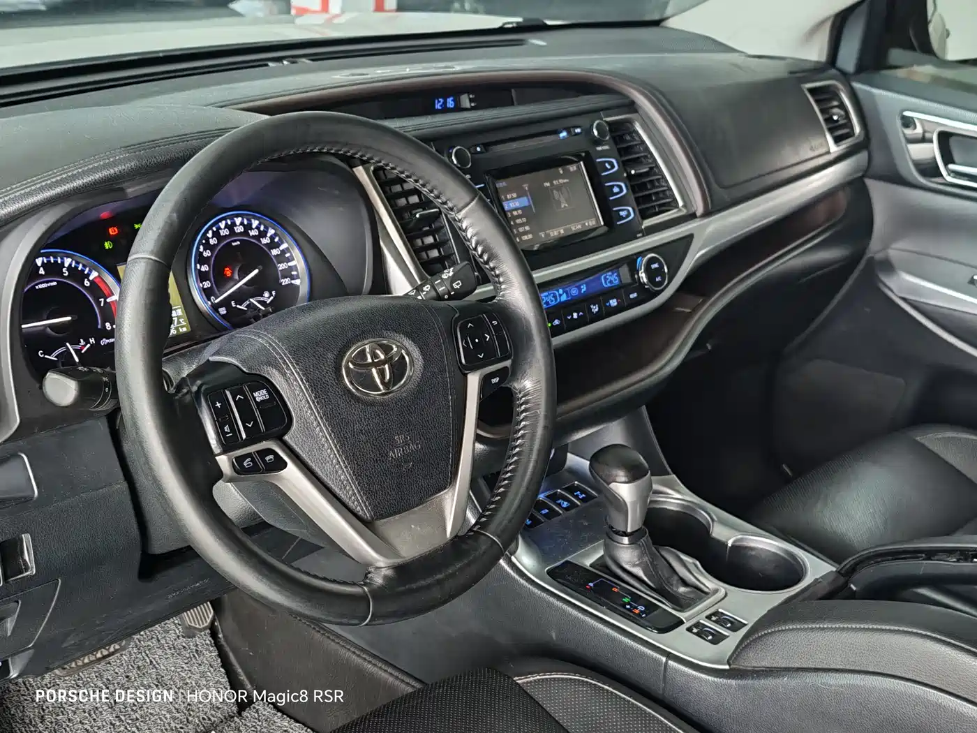 Toyota Highlander 2015 2.0T AWD Luxury Edition 7-seater фото 8