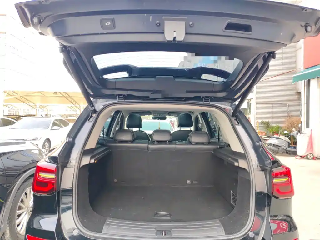 ROEWE RX5 NEW ENERGY