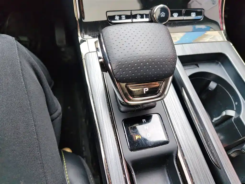 ROEWE RX5 NEW ENERGY