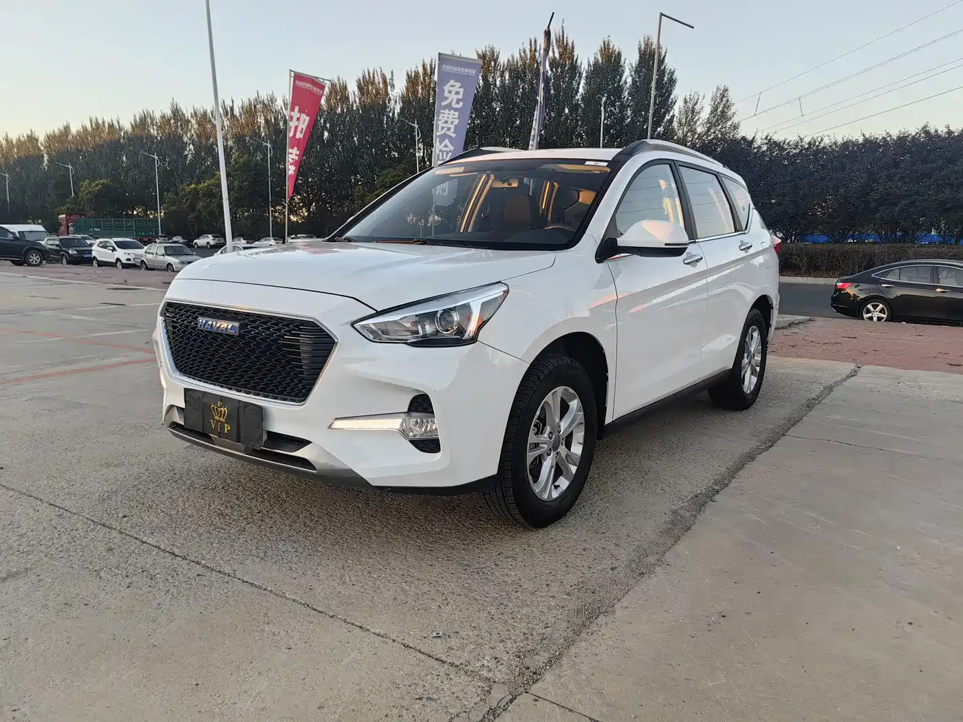 Photo 1 - Haval M6