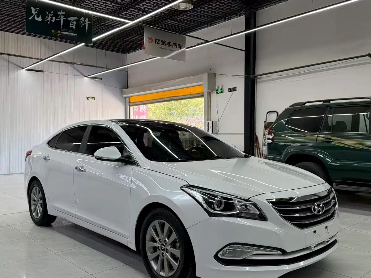 Hyundai Mistra 2014 1.8L Auto Smart GLS фото 3