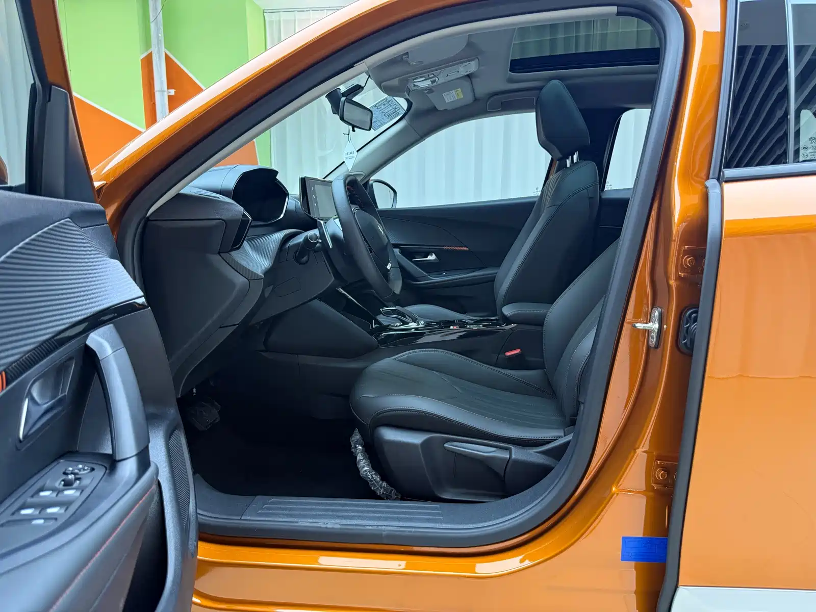 Photo 7 - Peugeot 2008