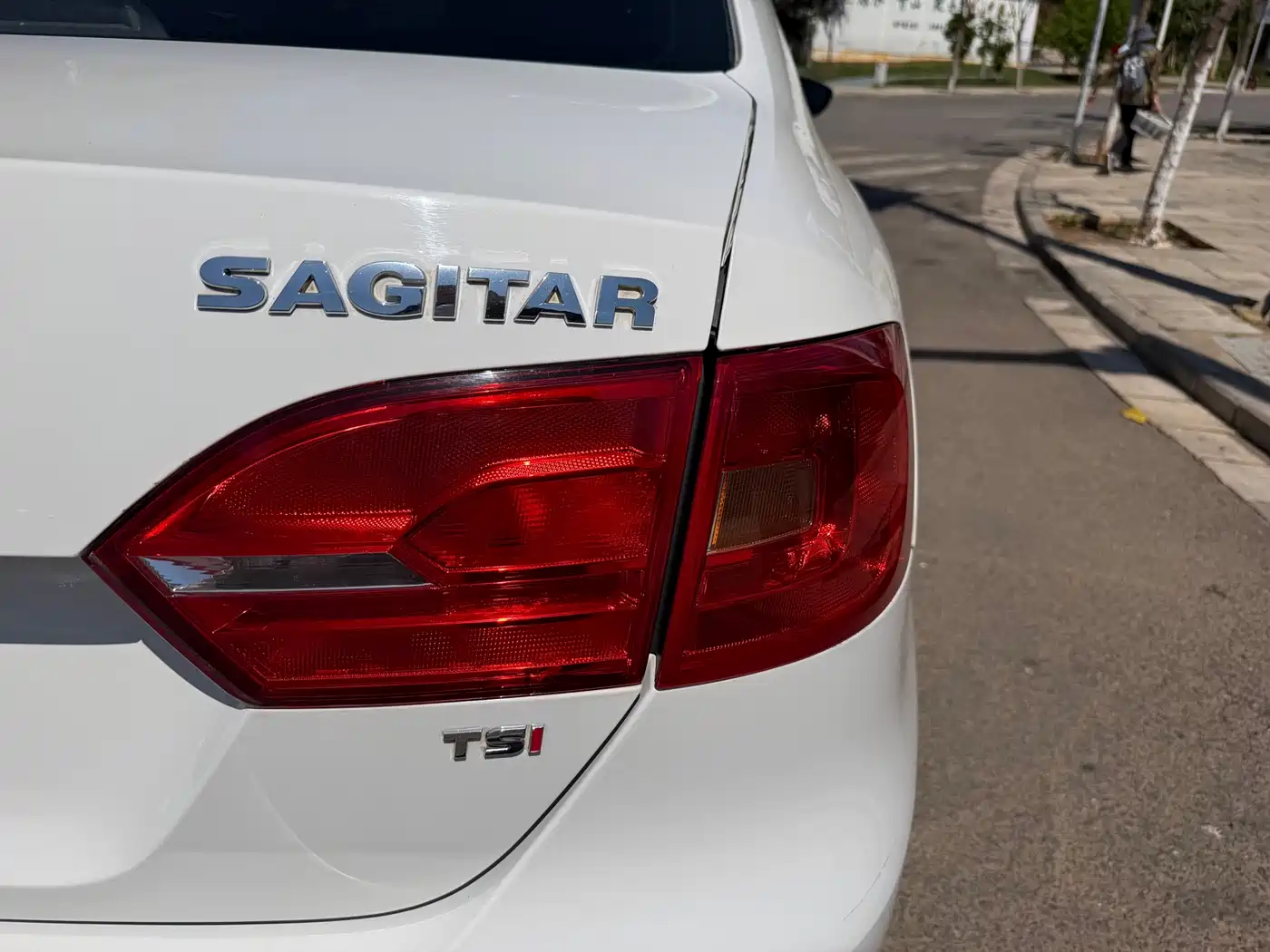 Volkswagen Sagitar 2012 1.4TSI Automatic Luxury фото 21