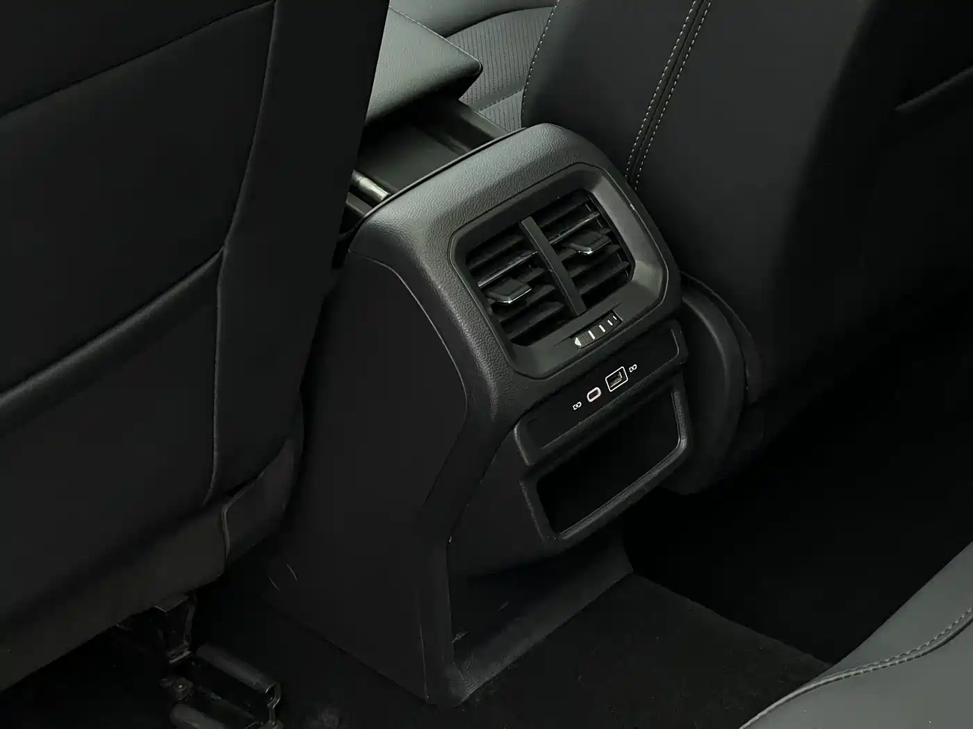 Volkswagen Tharu, миниатюра 12
