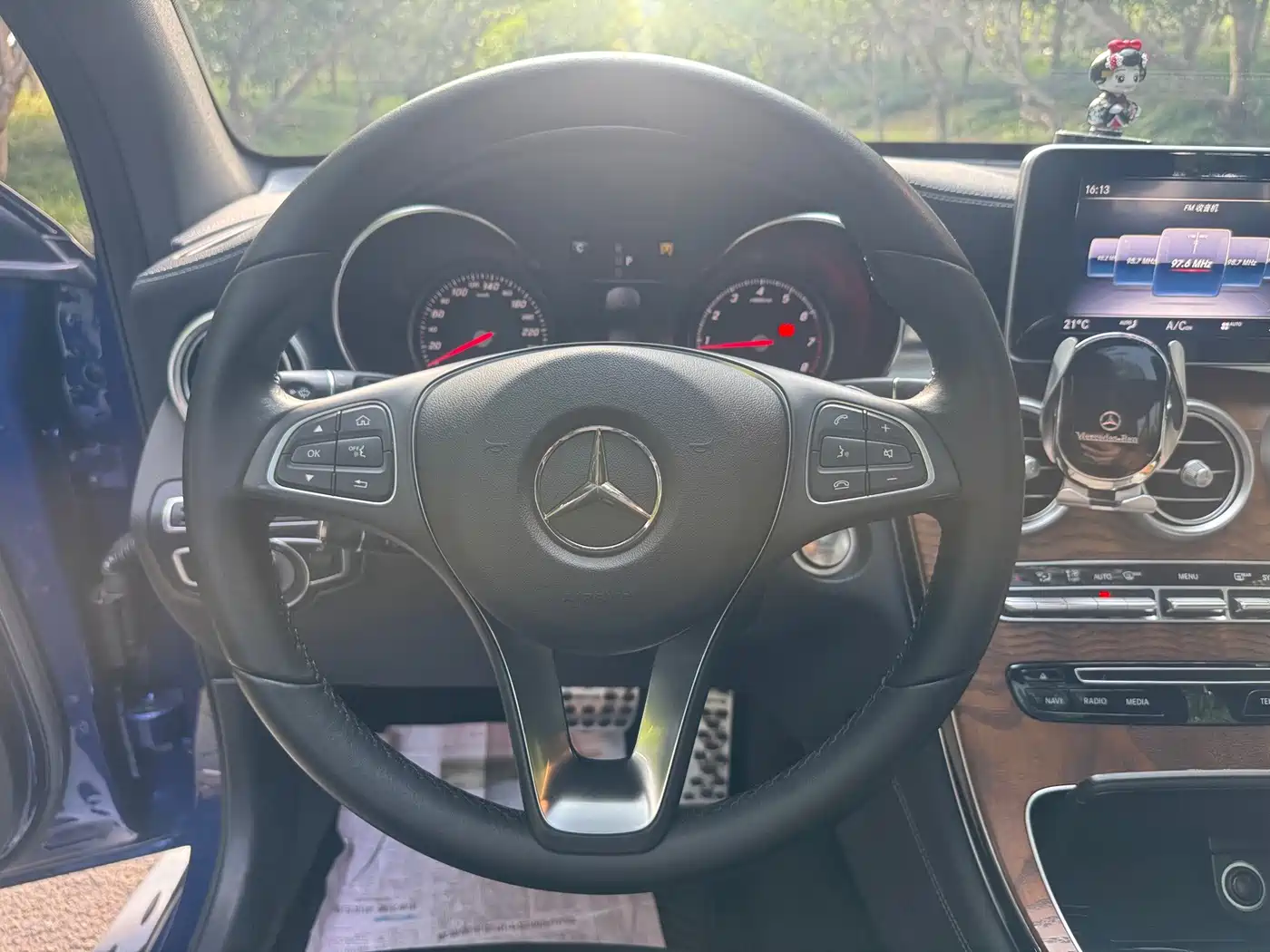 Фото 16 - Mercedes-Benz GLC