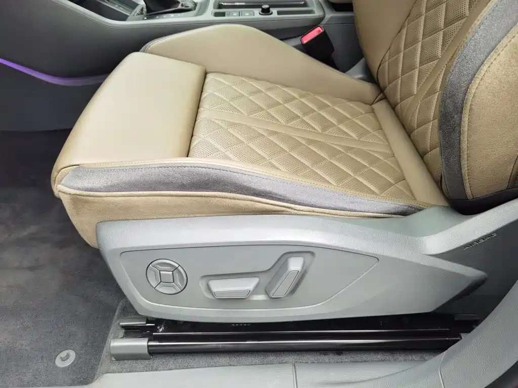 Фото 20 - Audi Q3
