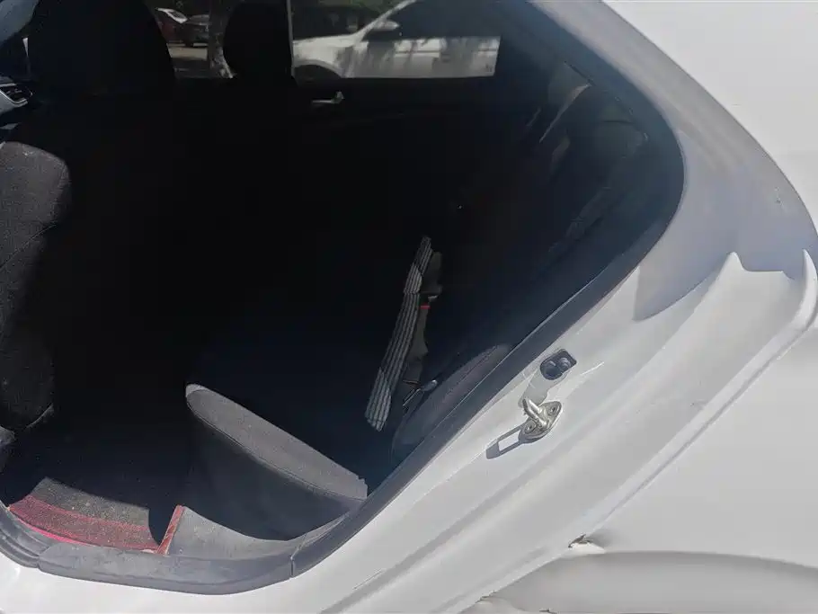 Hyundai Verna 2020 1.4L Manual GL Renewal Edition фото 11