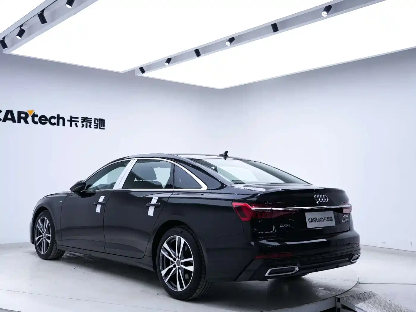 Audi A6L 2021 40 TFSI Luxury Sport фото 11