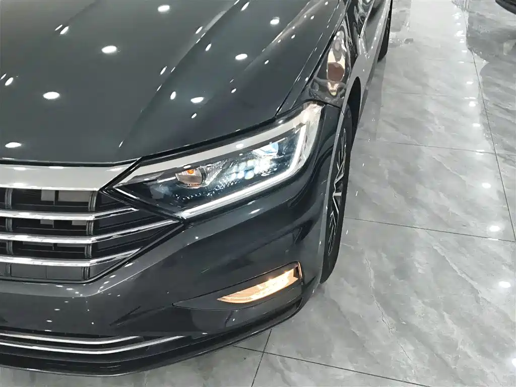 Volkswagen Sagitar 2021 200TSI DSG Comfort Smart Edition фото 18
