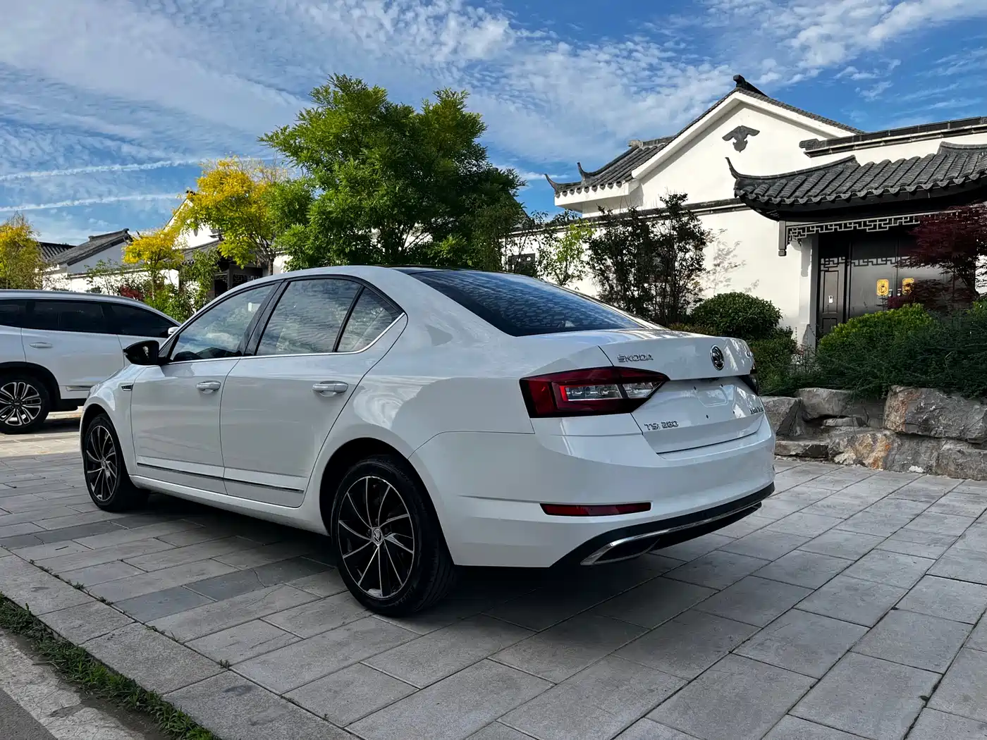 Škoda Octavia 2018 TSI280 DSG Flagship Edition фото 4