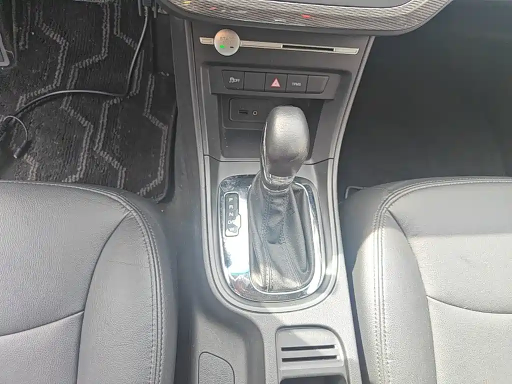 Roewe 360 2017 2017 1.5L Auto Luxury Edition