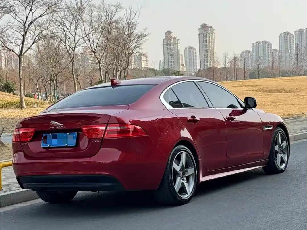 Jaguar XE 2016 2015 2.0T 200PS R-Sport