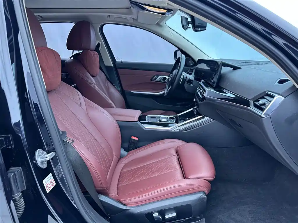 BMW 3 Series 2023 320Li M Sport Package фото 14