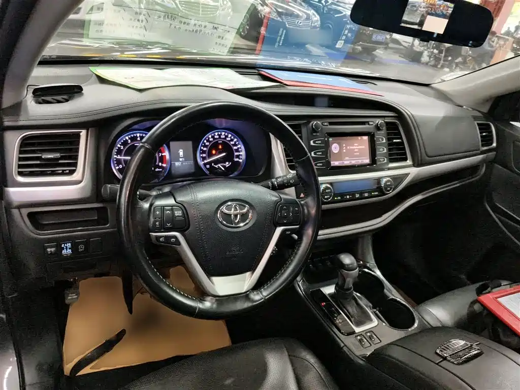 Toyota Highlander 2015 2.0T AWD Luxury Edition 7-seater фото 10