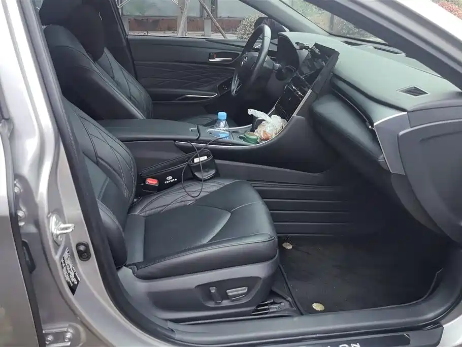 Toyota Avalon 2022 Hybrid 2.5L XLE Premium Edition фото 8