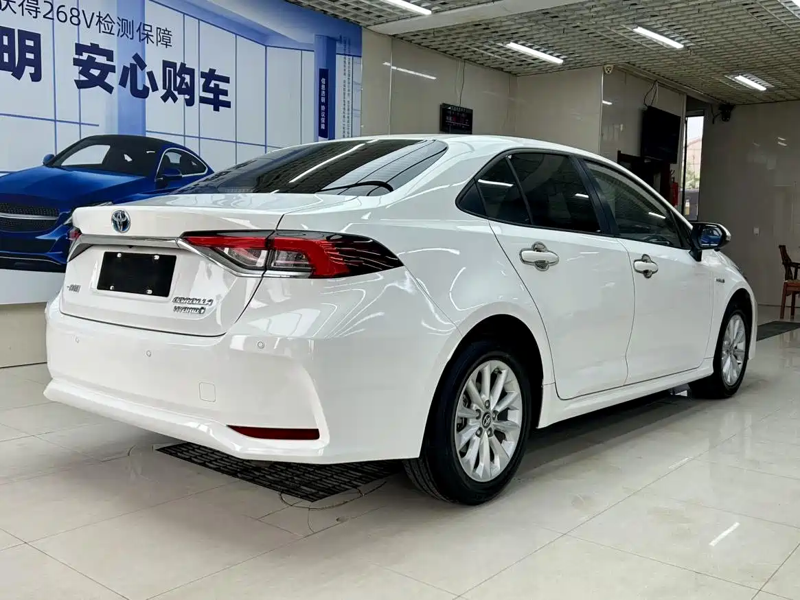 Photo 6 - Toyota Corolla