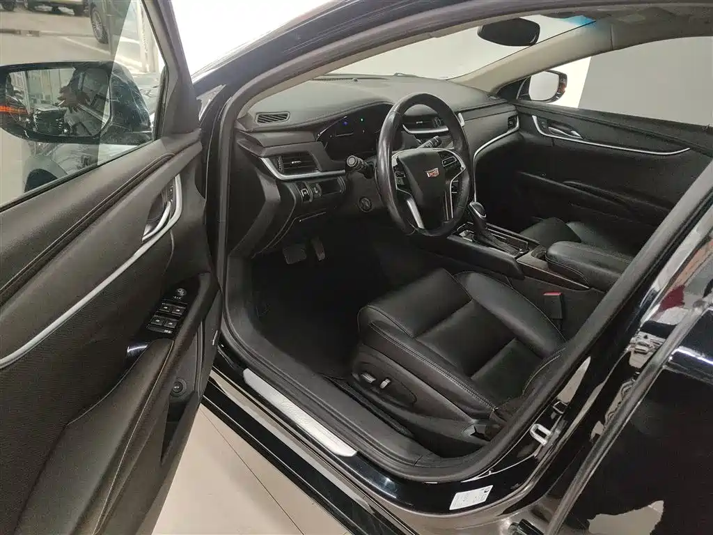 Cadillac XTS 2018 28T Technology фото 16