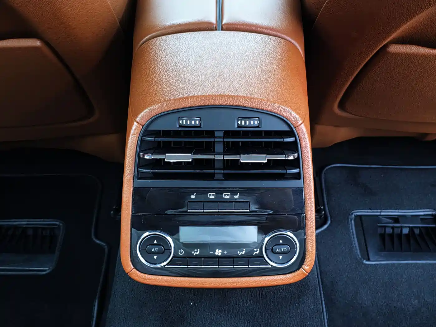 Maserati Quattroporte 2018 3.0T Standard Edition фото 16