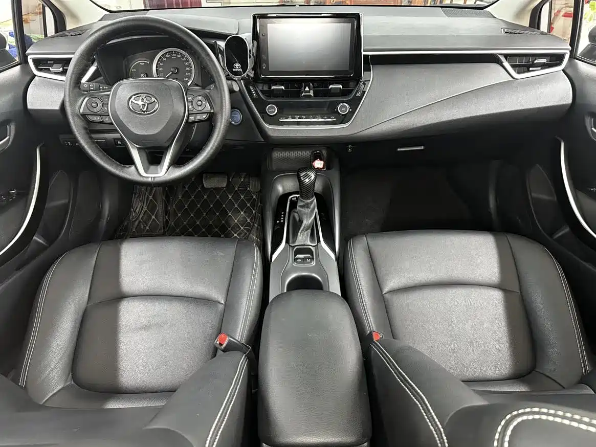 Photo 13 - Toyota Corolla