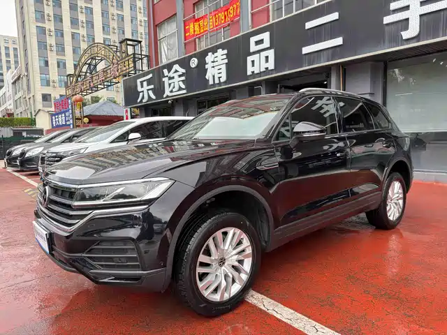 Volkswagen Touareg 2021 2.0TSI Pilot Special Edition — фото 2