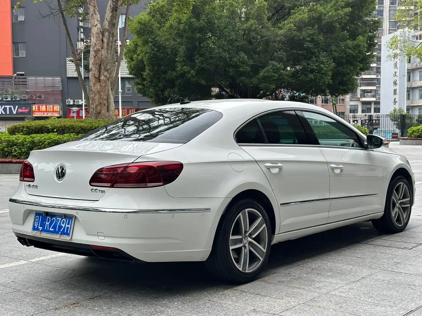 Volkswagen FAW-Volkswagen CC 2013 1.8TSI Premium фото 7