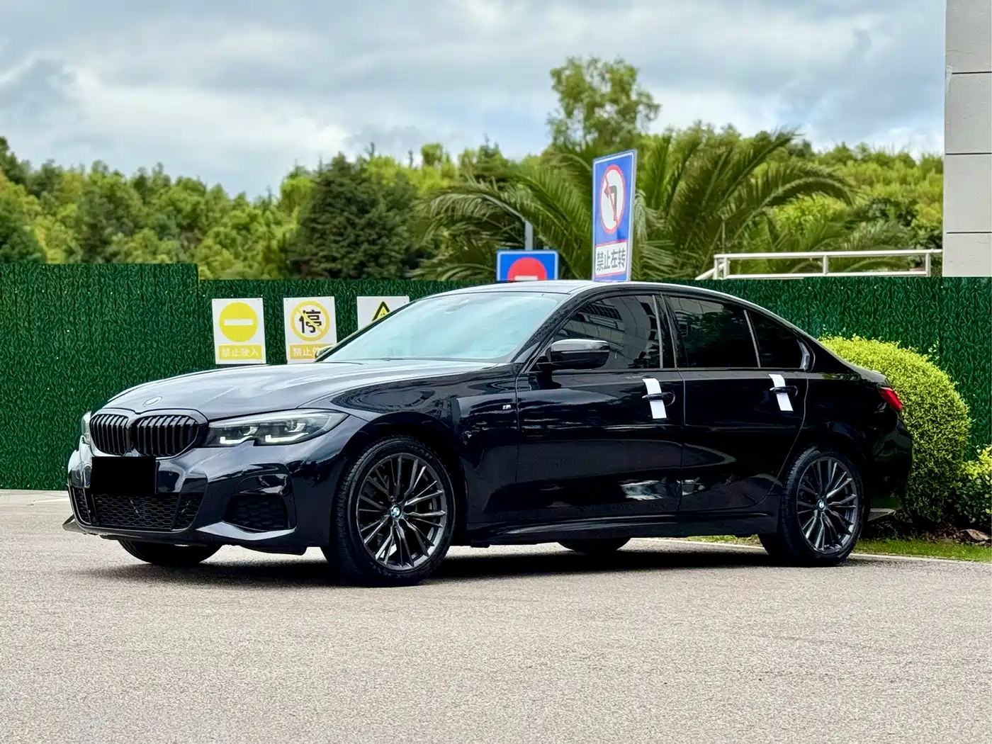 BMW 3 Series 2022 Facelift 325i M Sport Shadow Edition