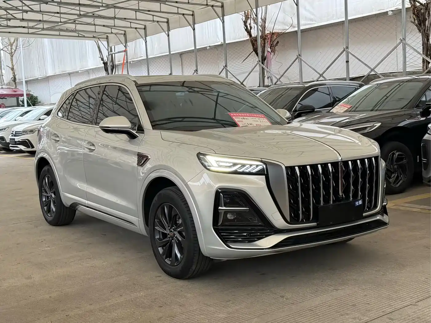 Hongqi HS5 2023 2.0T Flag Enjoy Pro Edition фото 3