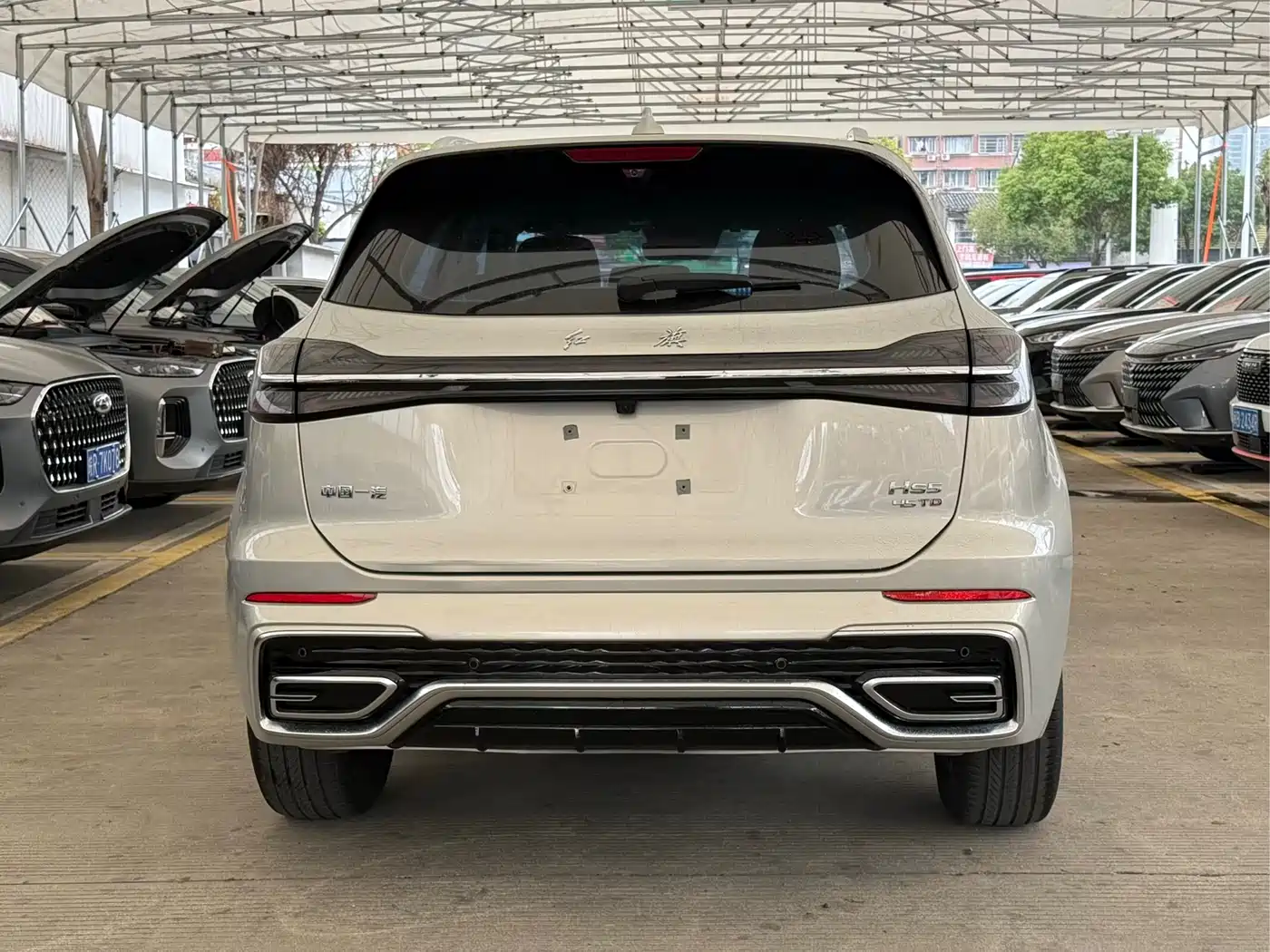 Hongqi HS5 2023 2.0T Flag Enjoy Pro Edition фото 5