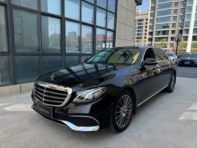 MERCEDES-BENZ E CLASS