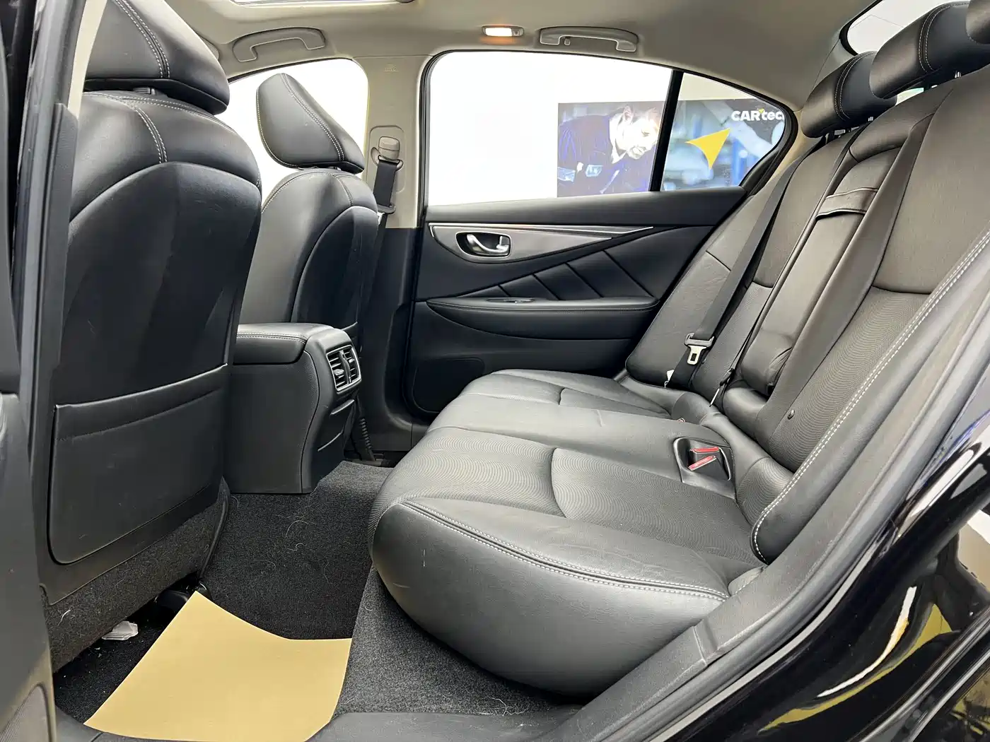 Infiniti Q50 2014 3.7L Comfort Edition фото 23